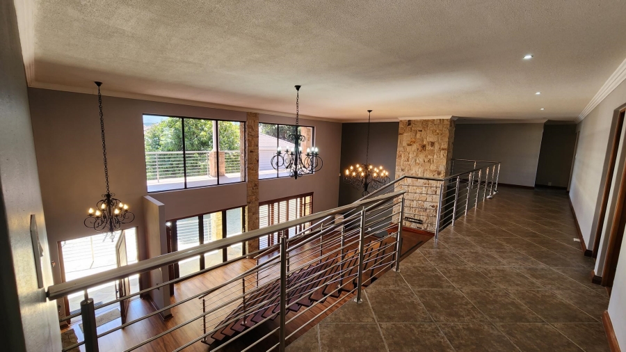 6 Bedroom Property for Sale in Bergsig Western Cape